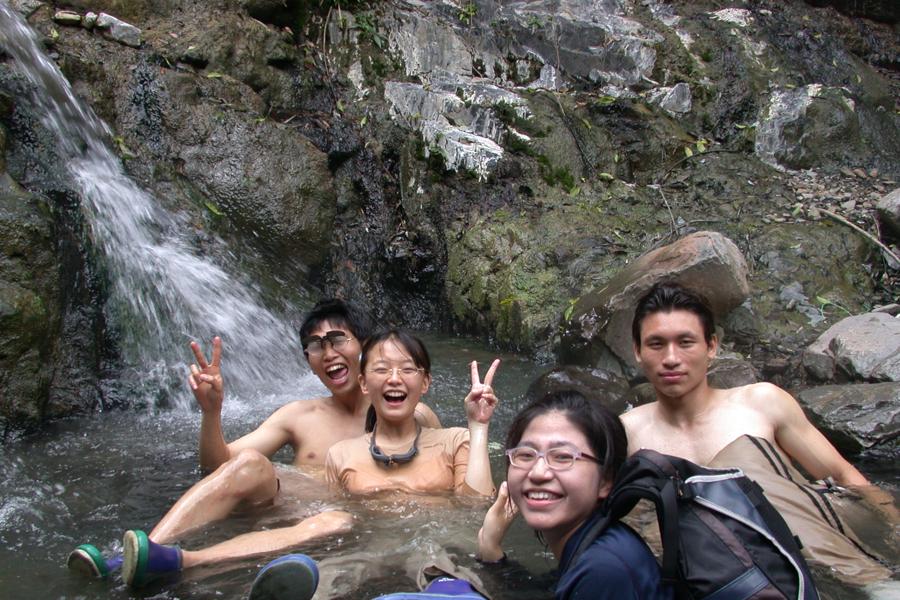 新興溫泉溯溪隊